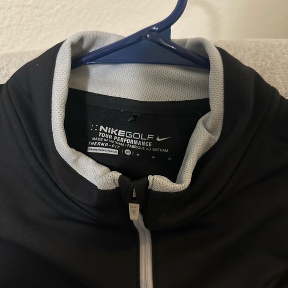 Nike Quarter Zip - Picture 2 of 2